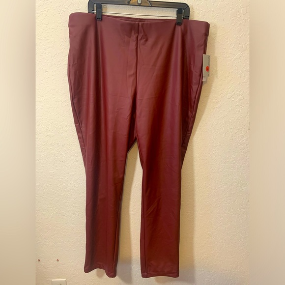 12 Thompson burgundy pleather pants - Picture 1 of 4